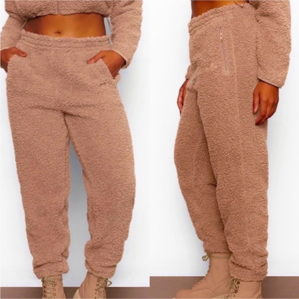 Skims teddy joggers in tigers eye Sz S Comfy Casual Lounging